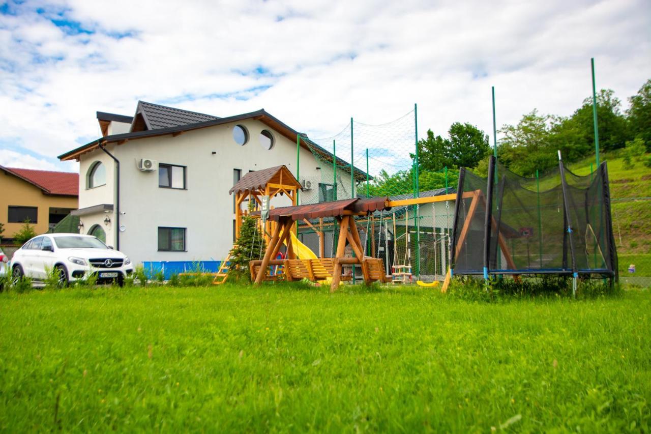 Hotel Casute Din Lemn Jiblea Veche Exterior foto